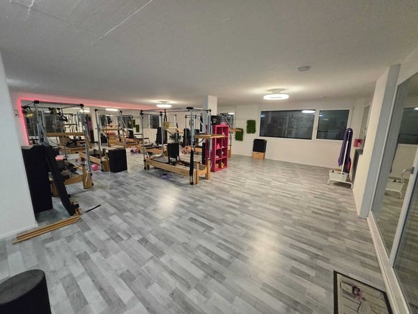 GROSSZÜGIG AN TOLLER LAGE FÜR IHRE GESCHÄFTSIDEE 9