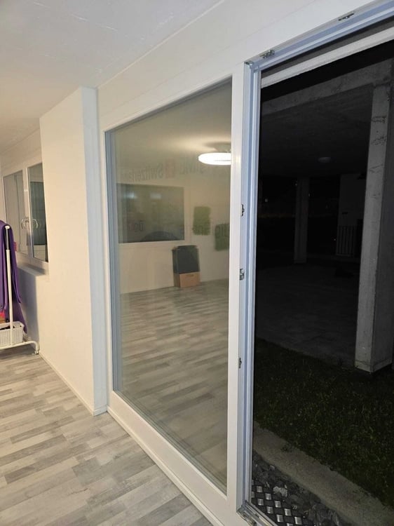 GROSSZÜGIG AN TOLLER LAGE FÜR IHRE GESCHÄFTSIDEE 6