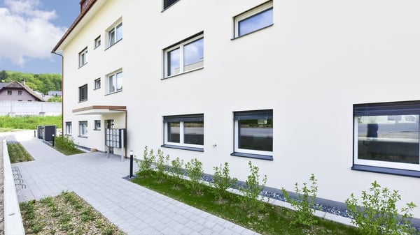 GROSSZÜGIG AN TOLLER LAGE FÜR IHRE GESCHÄFTSIDEE 10