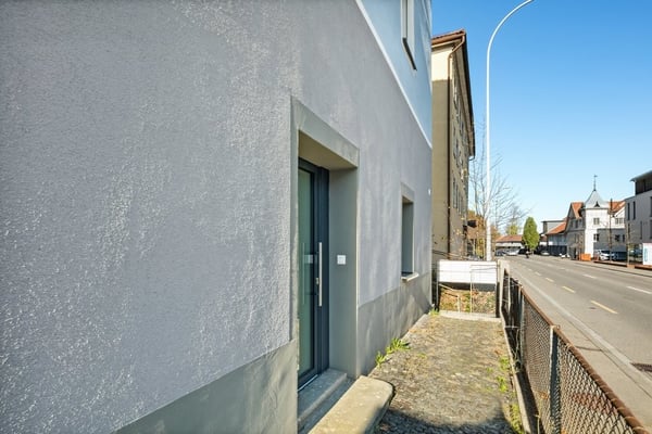 MODERNE WOHNUNG IM ERDGESCHOSS 11