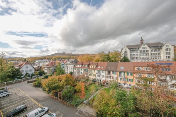 WOHNUNG IN OLTEN AN ZENTRALER LAGE ZU VERMIETEN 2