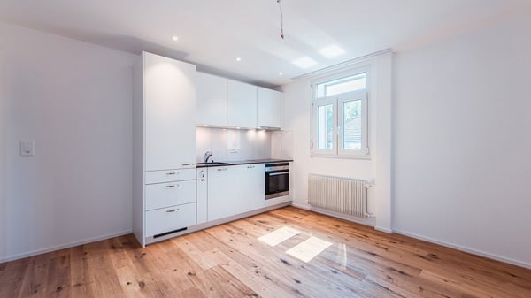 RENOVIERTE KLEINWOHNUNG MIT WASCHTURM UND BALKON- 1 MIETZINS GESCHENKT 6