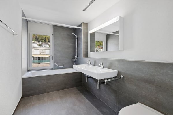 GROSSZÜGIGE ATTIKAWOHNUNG MIT GROSSER SONNENVERWÖHNTER TERRASSE 11
