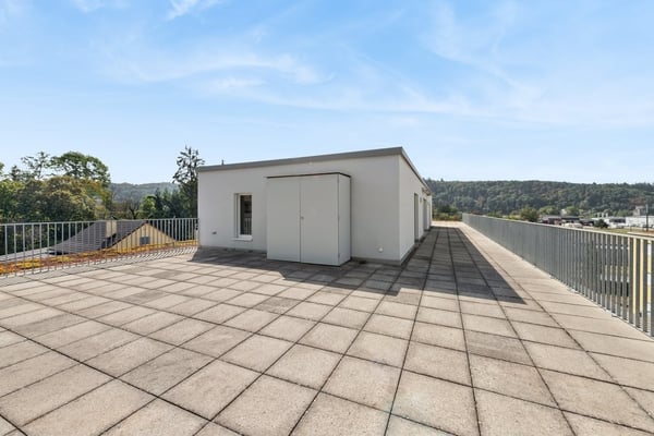 GROSSZÜGIGE ATTIKAWOHNUNG MIT GROSSER SONNENVERWÖHNTER TERRASSE 2