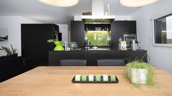 MODERNE WOHNUNG MIT GROSSEM BALKON 8
