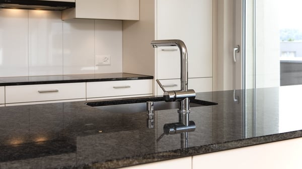 TOLLE 4.5 ZIMMER WOHNUNG MIT ZWEI BALKONEN ZU VERMIETEN 3