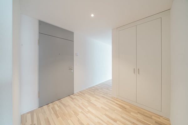 MODERNE ATTIKAWOHNUNG ZU VERMIETEN 4