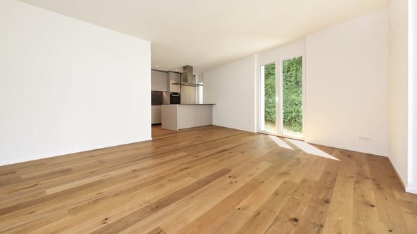 LICHTDURCHFLUTETE 3.5 ZIMMER-WOHNUNG MIT GROSSER TERRASSE 2