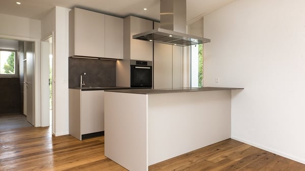 LICHTDURCHFLUTETE 3.5 ZIMMER-WOHNUNG MIT GROSSER TERRASSE 6