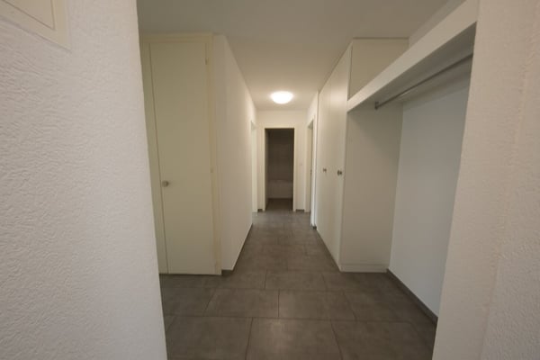 LICHTDURCHFLUTET MIT 2 BALKONE 6