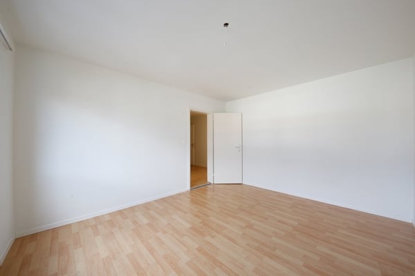 GROSSZÜGIGE WOHNUNG AN BESTER LAGE ZU VERMIETEN 5