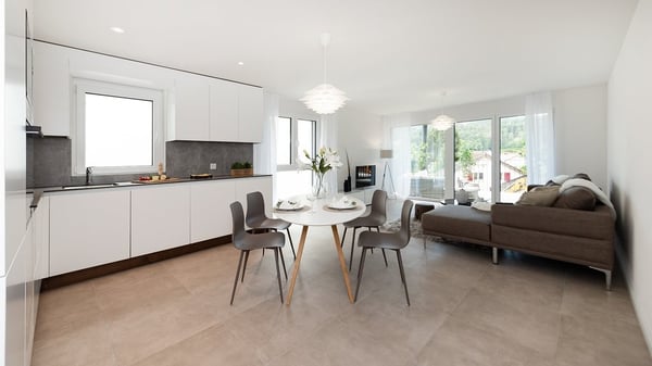 MODERN MIT GROSSZÜGIGEM BALKON 6