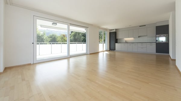 MODERN WOHNEN MIT GROSSEM UND SONNENVERWÖHNTEM BALKON 2