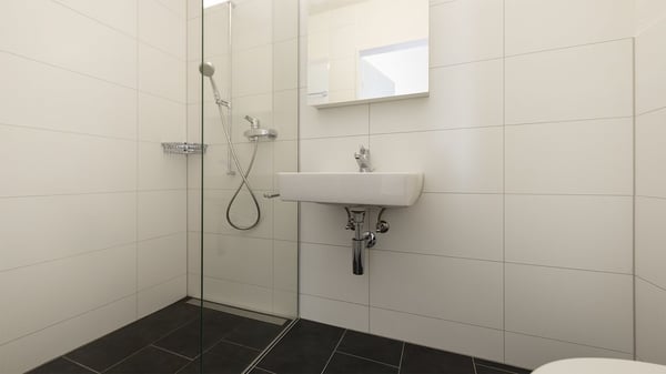 MODERN WOHNEN MIT GROSSEM UND SONNENVERWÖHNTEM BALKON 10