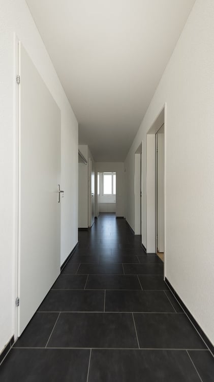 MODERN WOHNEN MIT GROSSEM UND SONNENVERWÖHNTEM BALKON 9