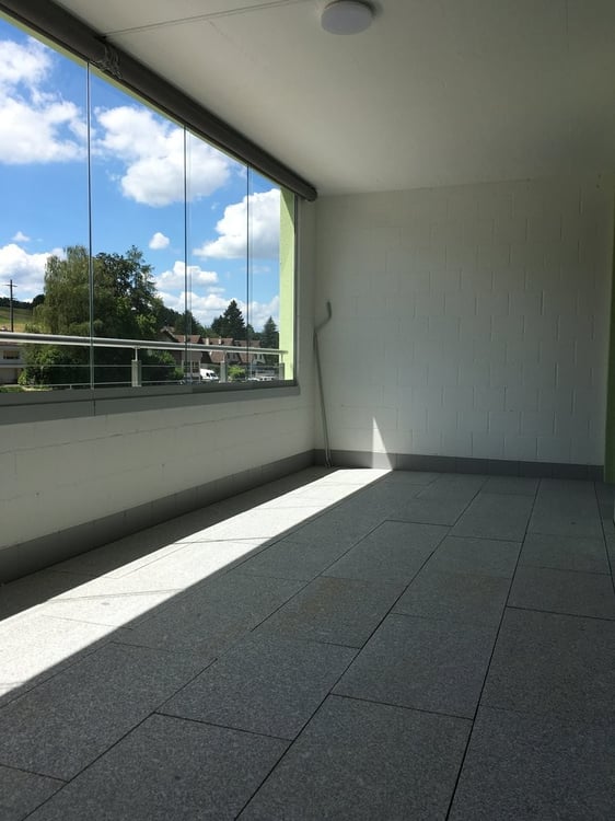 GROSSZÜGIGE UND MODERNE 2.5 ZIMMER-WOHNUNG IN REINACH AG 7
