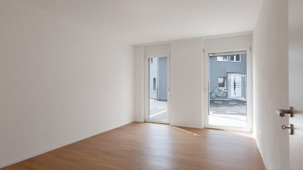 2.5 ZIMMER-WOHNUNG IM ERDGESCHOSS ZU VERMIETEN 8