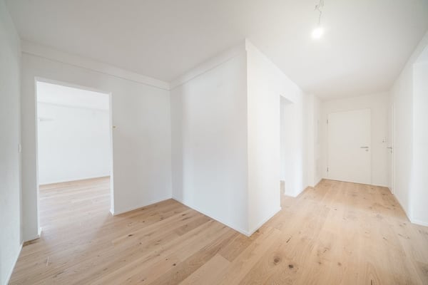 CHARMANTE DACHWOHNUNG AN ZENTRALER LAGE ZU VERMIETEN 5