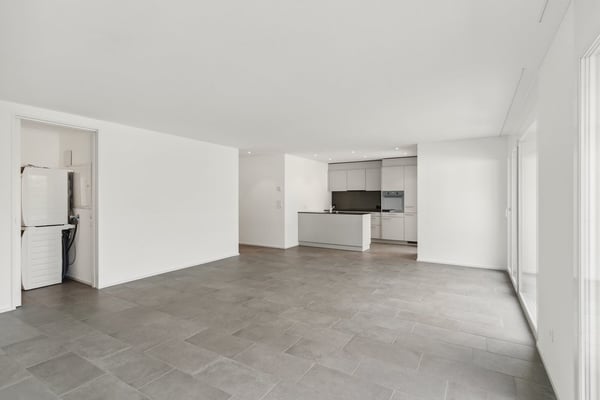 HELLE WOHNUNG IN PIETERLEN ZU VERMIETEN 3