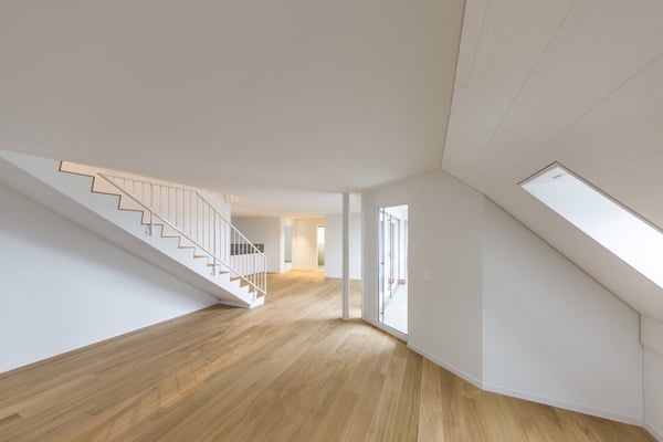MODERNE WOHNUNG AN RUHIGER LAGE IN BRUNEGG
