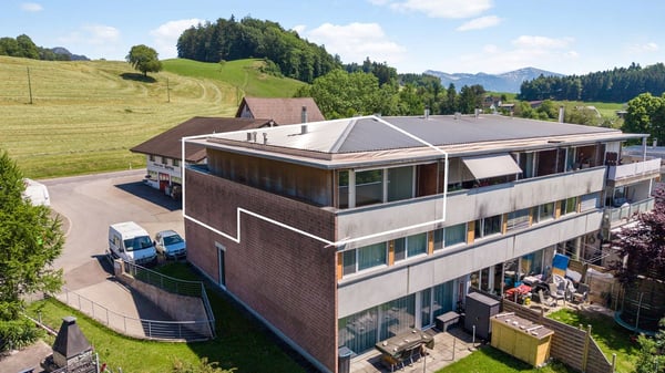Geräumiges 4.5-Zimmer-Duplex mit Aussicht in Eschenbach 1