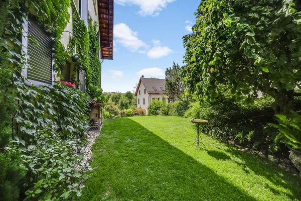 Ruhig gelegenes Doppeleinfamilienhaus mit Ausbaupotenzial bis auf 5 Zimmer! 13