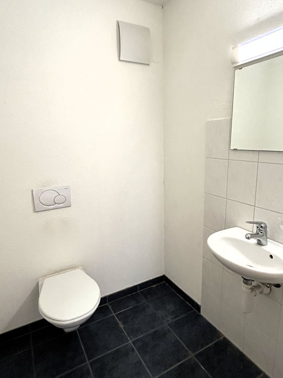 Charmante 1.5-Zimmer-Maisonette-Wohnung inkl. Mitbenutzung Pool an zentraler Lage 12