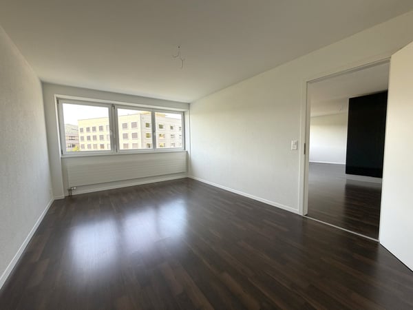Helle 4.5-Zimmer-Wohnung mit Balkon, Lift und schöner Aussicht in Olten 6