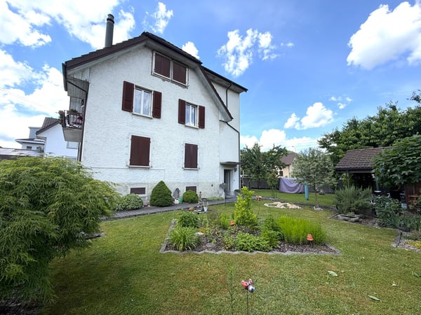 ZWEIFAMILIENHAUS / GENERATIONENHAUS MIT GARTENHAUS (INKL. KÜCHE) UND SCHÖNEM GARTEN 2