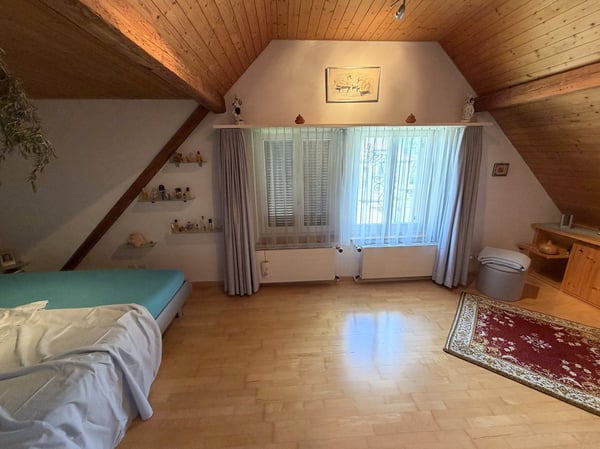 ZWEIFAMILIENHAUS / GENERATIONENHAUS MIT GARTENHAUS (INKL. KÜCHE) UND SCHÖNEM GARTEN 11
