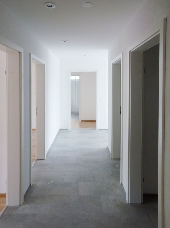 Mehrfamilienhaus mit 18 Wohnungen  5,15% Rendite, Mietgarantie für Investoren 12