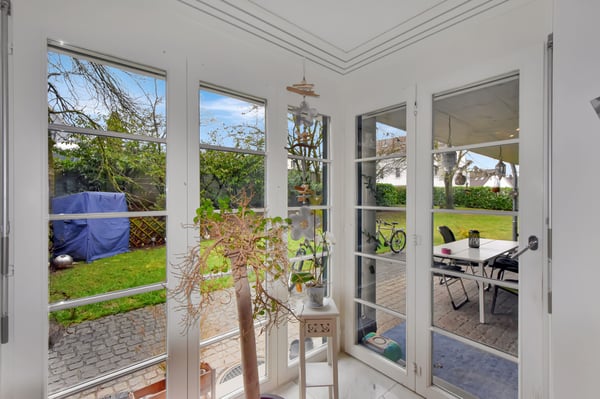 1.5 Zimmer-Gartenwohnung mit eigenem Wellness & grossem Garten 2