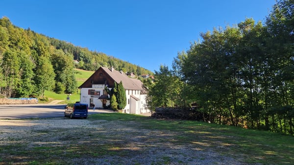 5-Zimmer Renditeobjekt in Glovelier  Einmalige Gelegenheit 2