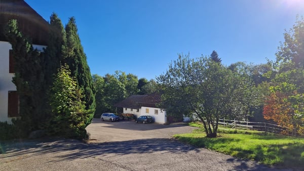 5-Zimmer Renditeobjekt in Glovelier  Einmalige Gelegenheit 7