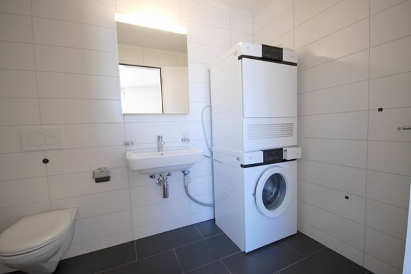 Grosszügige 2.5-Zimmer Wohnung mit offenem Studio 6