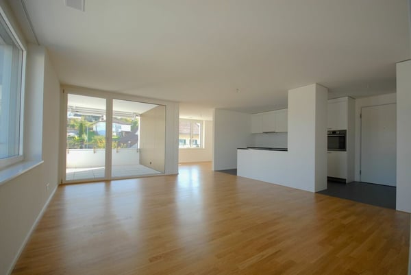 Grosszügige 2.5-Zimmer Wohnung mit offenem Studio 2