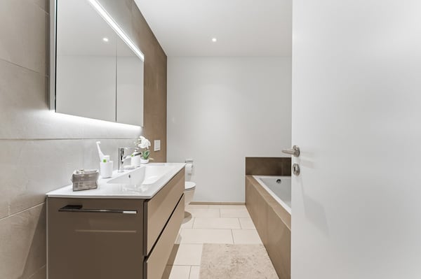 Stilvolle 2.5-Zimmer-Wohnung mit Wintergarten und privatem Gartensitzplatz 7