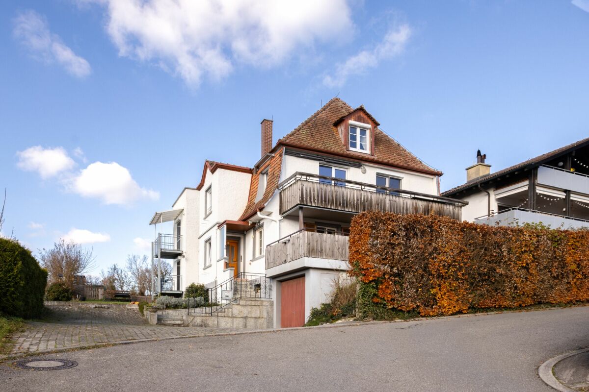 Viel Freiraum, Rheinsicht und Lebensqualität im einzigartig gelegenen Wohnhaus