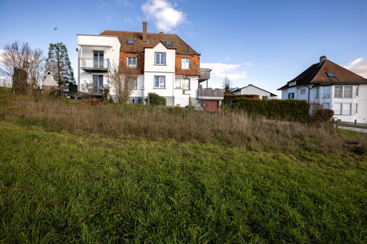 Viel Freiraum, Rheinsicht und Lebensqualität im einzigartig gelegenen Wohnhaus
