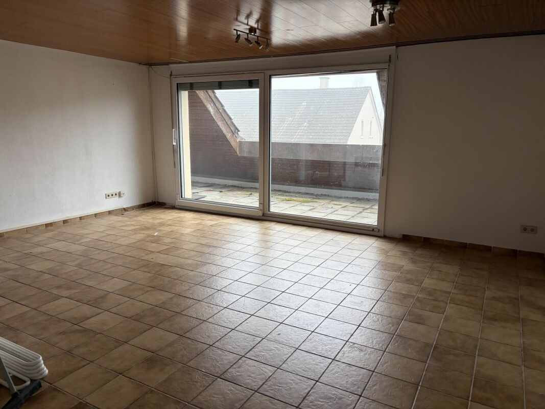 3½-Zimmer-Wohnung mit grosser Terrasse: ideales Renovationsobjekt