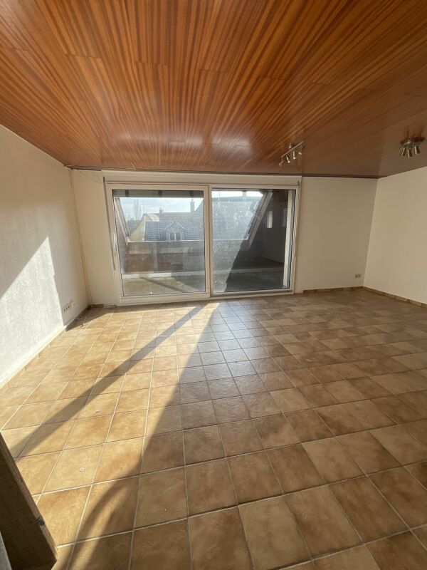 3½-Zimmer-Wohnung mit grosser Terrasse: ideales Renovationsobjekt