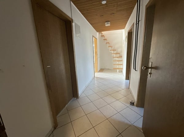 3½-Zimmer-Wohnung mit grosser Terrasse: ideales Renovationsobjekt 9