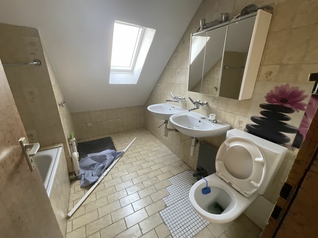 3½-Zimmer-Wohnung mit grosser Terrasse: ideales Renovationsobjekt