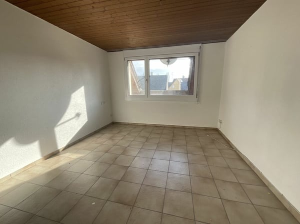 3½-Zimmer-Wohnung mit grosser Terrasse: ideales Renovationsobjekt 5