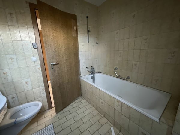 3½-Zimmer-Wohnung mit grosser Terrasse: ideales Renovationsobjekt 12