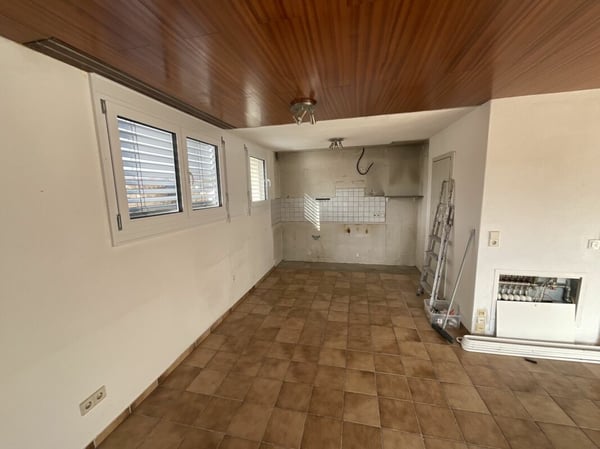 3½-Zimmer-Wohnung mit grosser Terrasse: ideales Renovationsobjekt 10