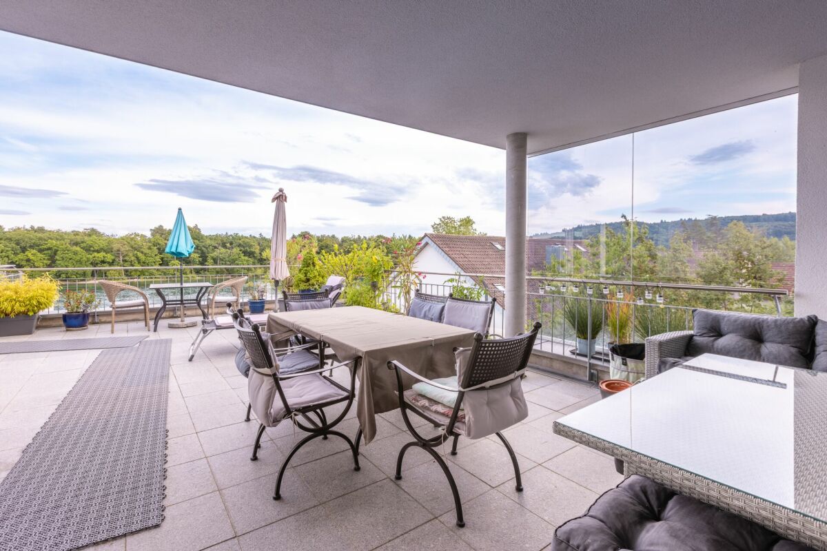 Exklusive 5,5-Zimmer-Terrassenwohnung - Premium-Rheinblick in Büsingen am Hochrhein