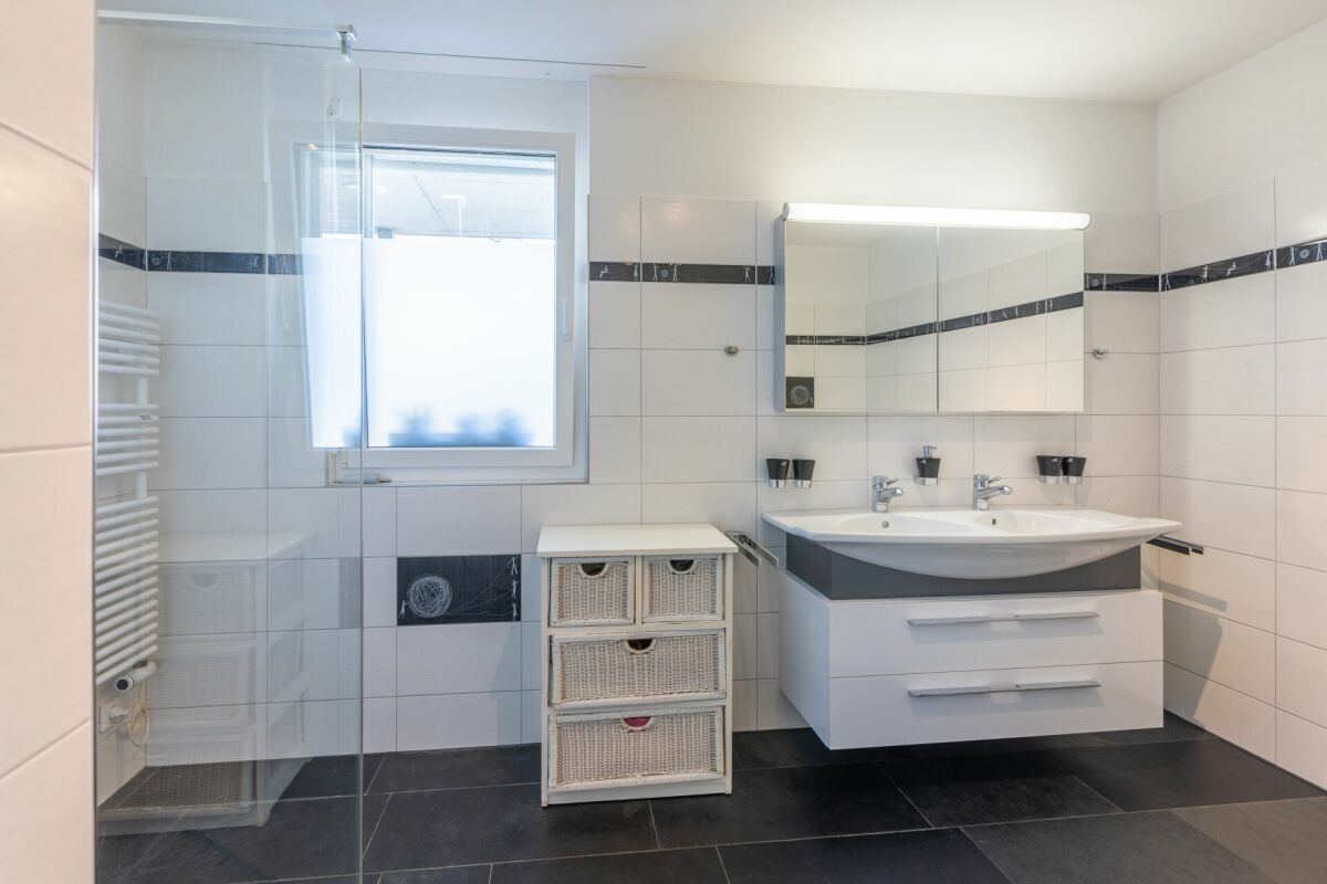 Exklusive 5,5-Zimmer-Terrassenwohnung - Premium-Rheinblick in Büsingen am Hochrhein