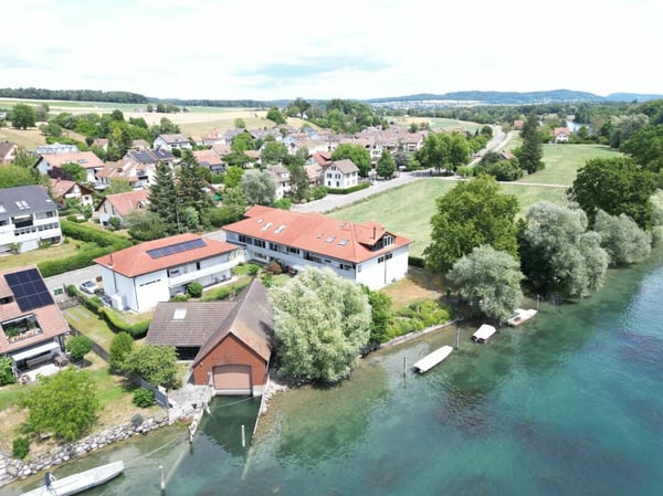 Modernisierte Maisonettewohnung in erster Rheinlage - bezugsbereit 1