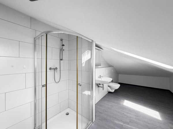 Modernisierte Maisonettewohnung in erster Rheinlage - bezugsbereit 12